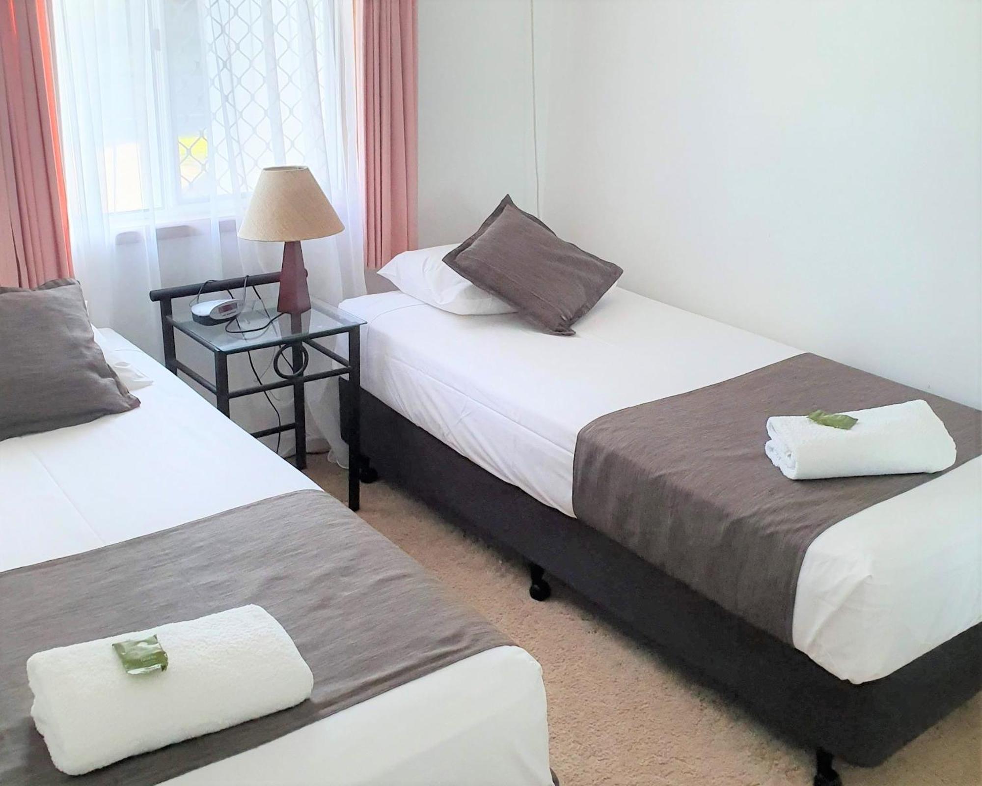 The Shores Holiday Apartments Mackay Room photo
