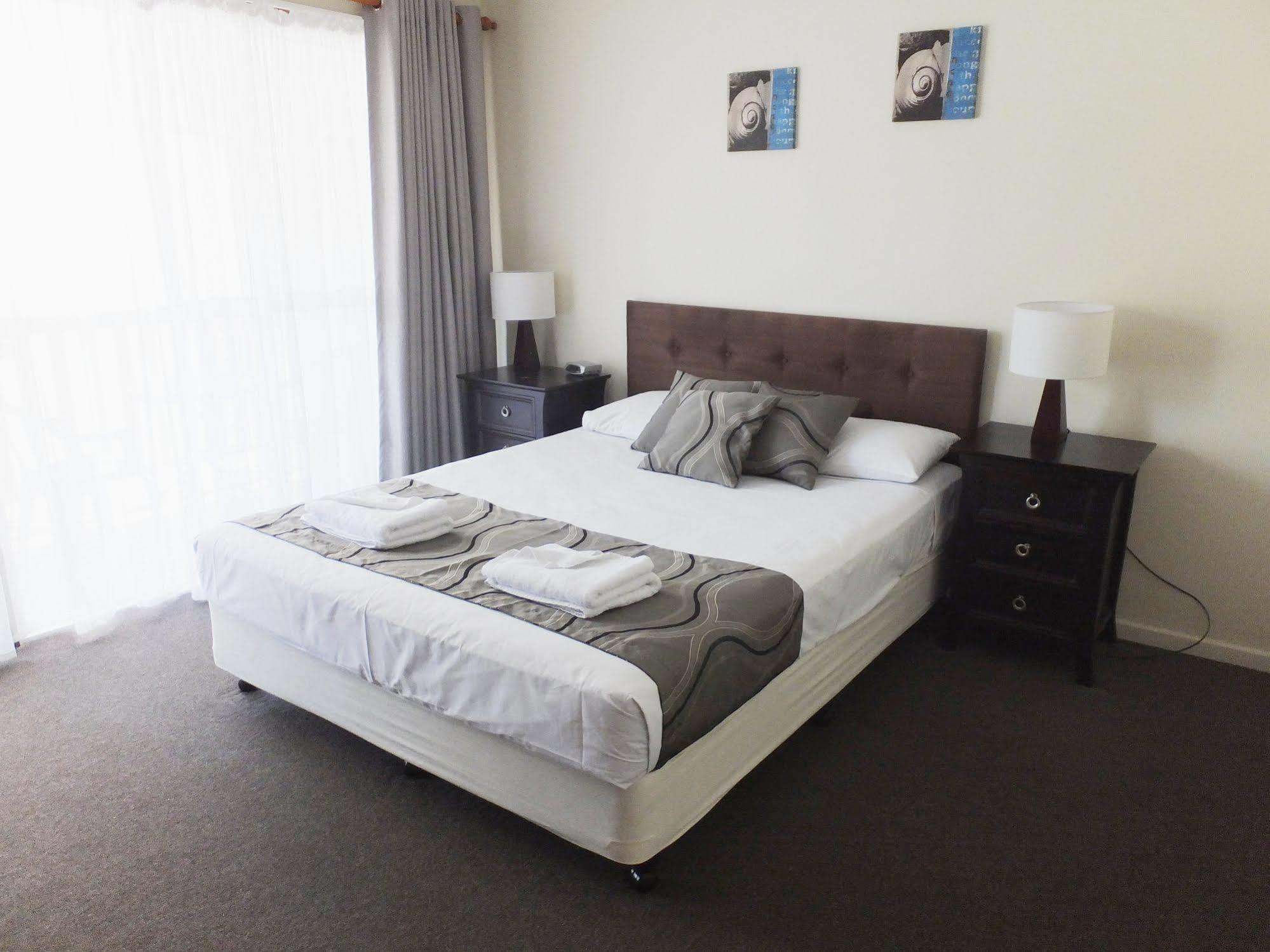 The Shores Holiday Apartments Mackay Exterior photo